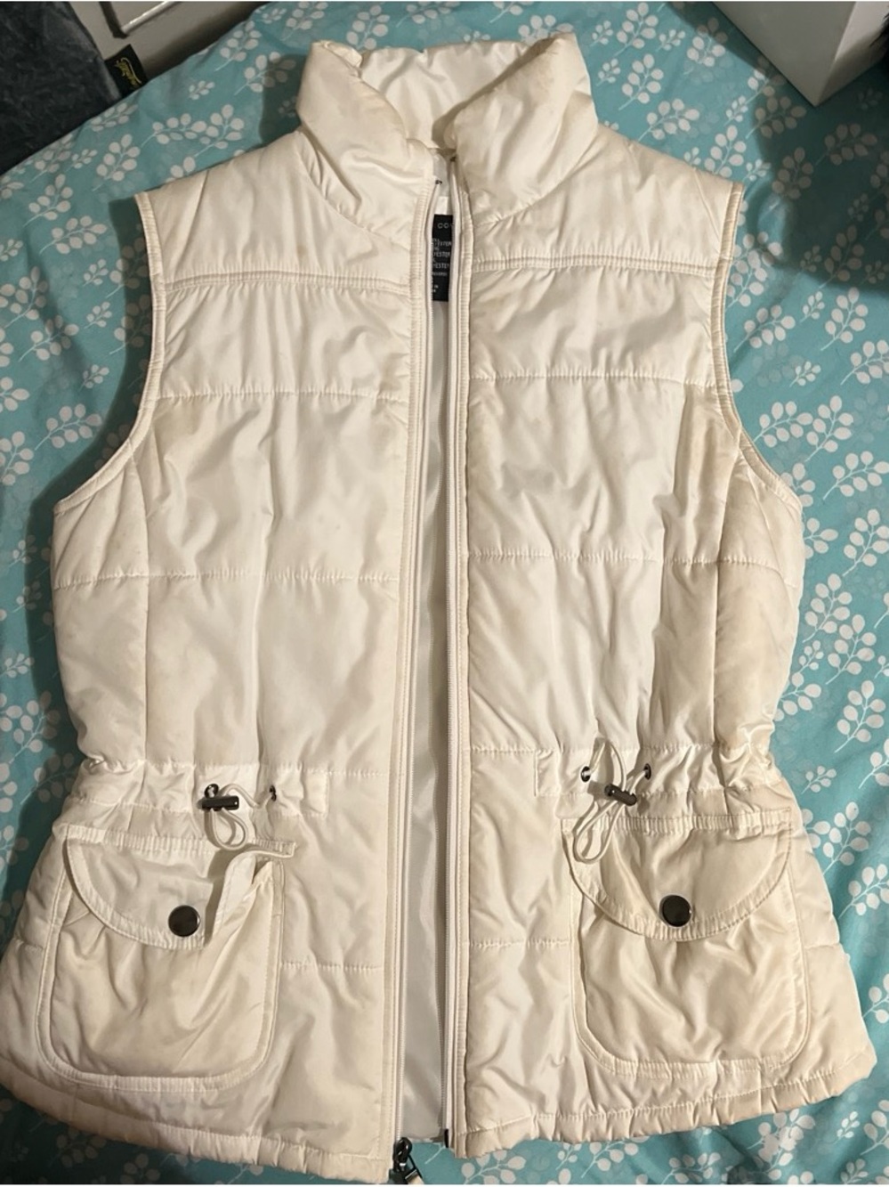 New York & Company Women's Cream Quilted Puffer Vest